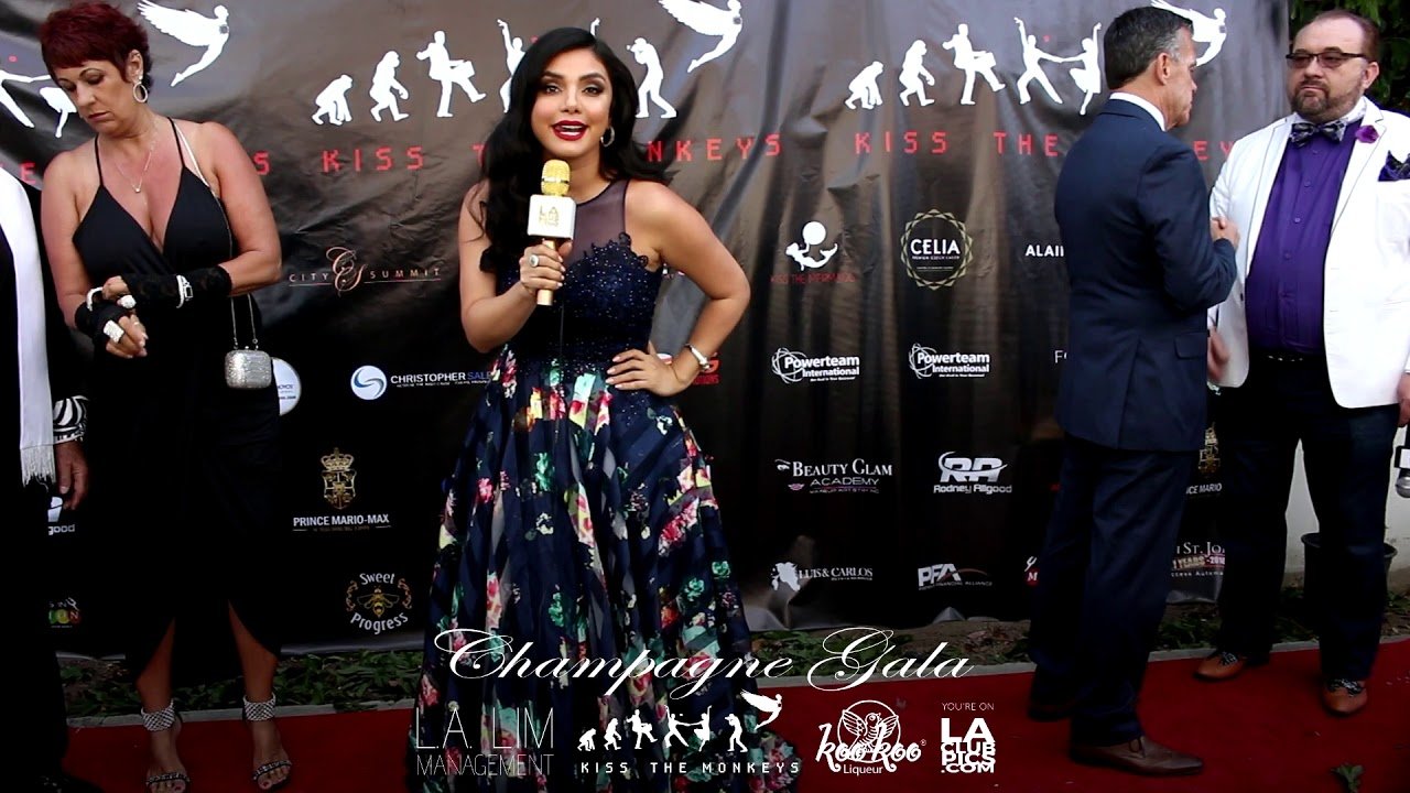 Karen Huyos @ Kiss The Monkeys' Champagne Gala