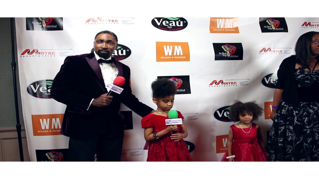 #redcarpetseries: Elizabeth ft. Eunique Hakeem - 3rd Annual Beautiful Soulz Awards